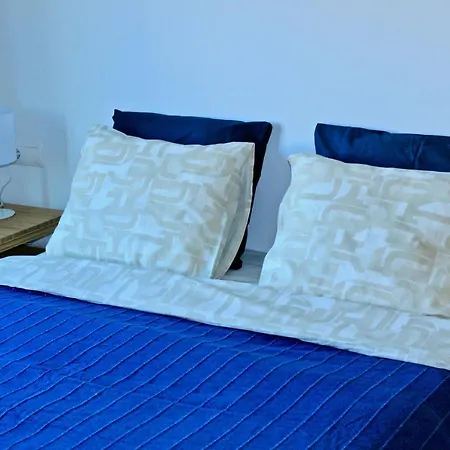 Ocean View With Large Terrace شقة